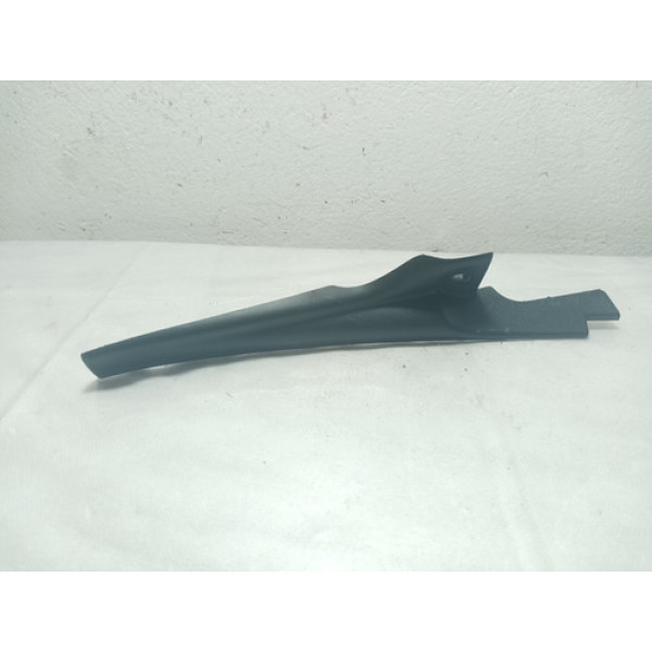 Moldura Acabamento Churrasqueira Lado Direito Sandero 2021