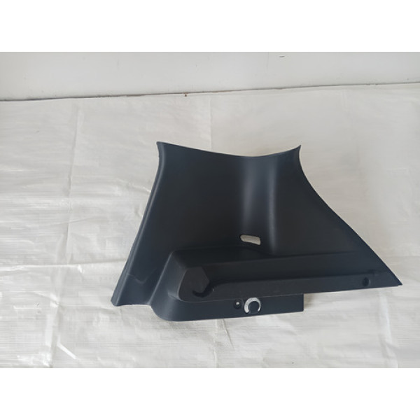 Suporte Tampão Porta Malas Lado Direito Renault Sandero 2022