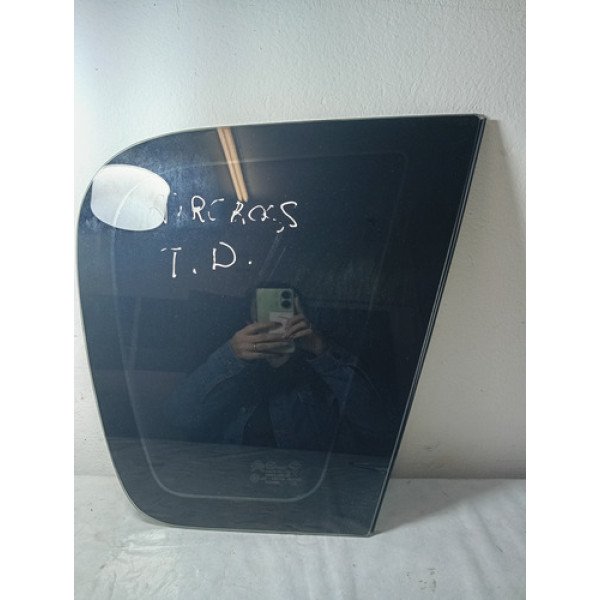 Vidro Vigia Aircross Traseiro Direito 2014.