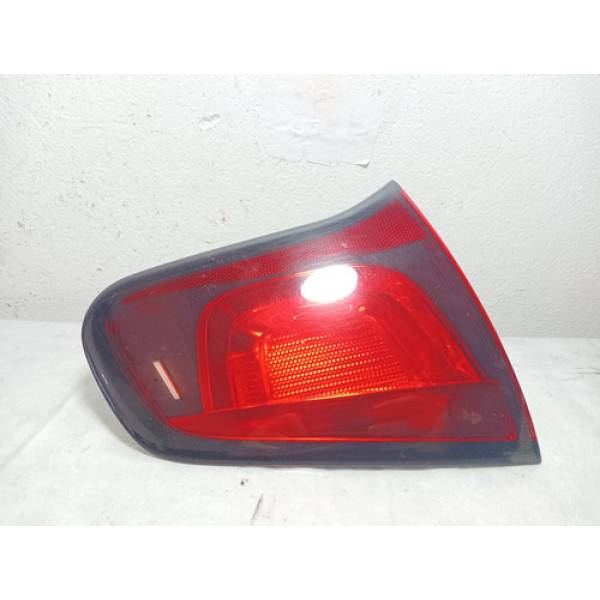 Lanterna Tampa Traseira Esquerda Citroen C3 2018